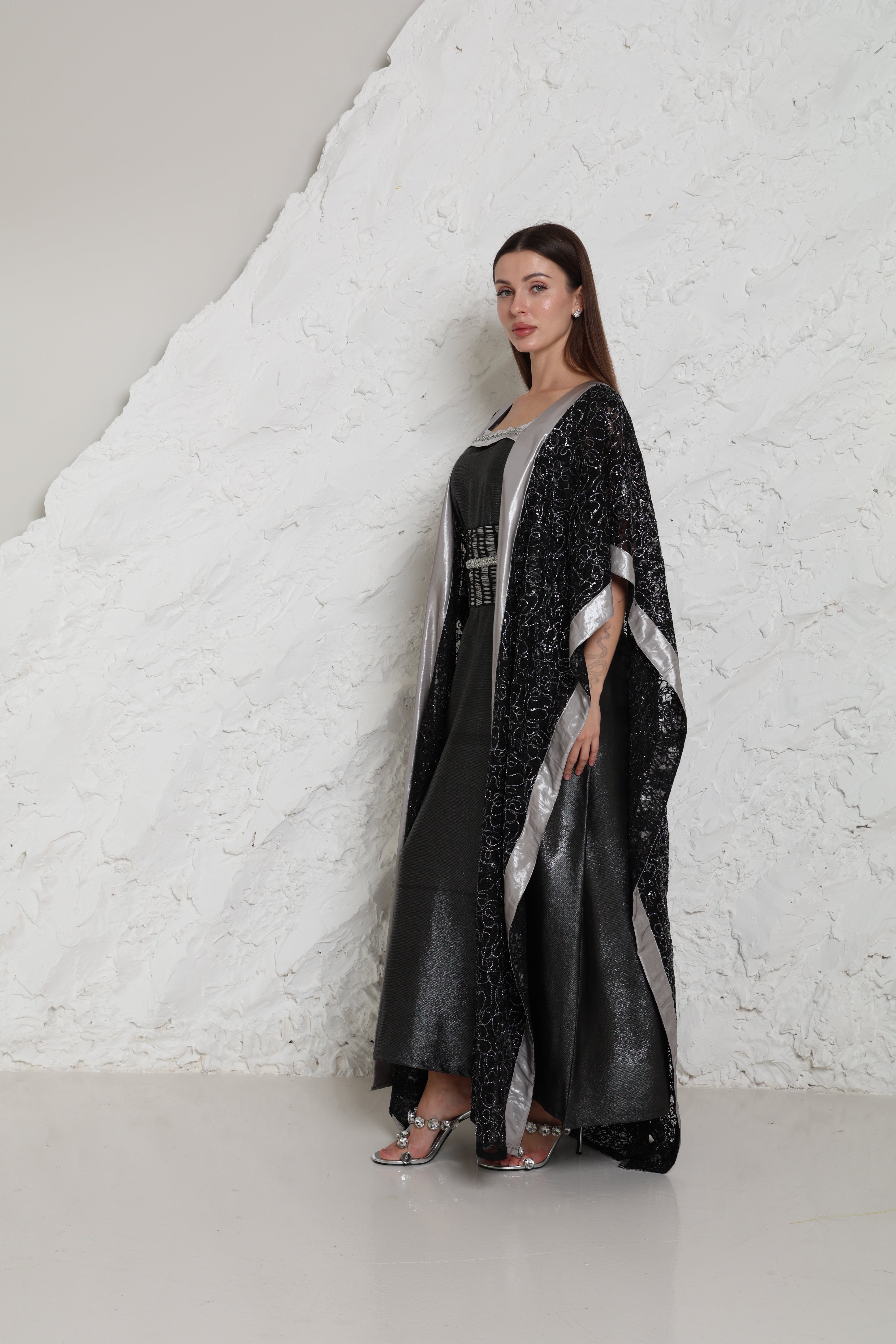 Black Embroidered Dantel Kaftan
