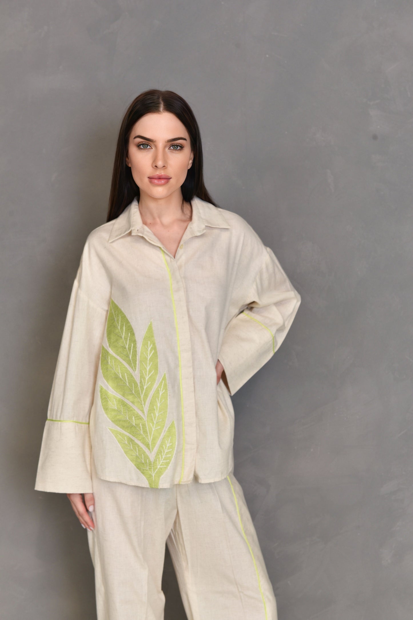 Travel linen embroidered set