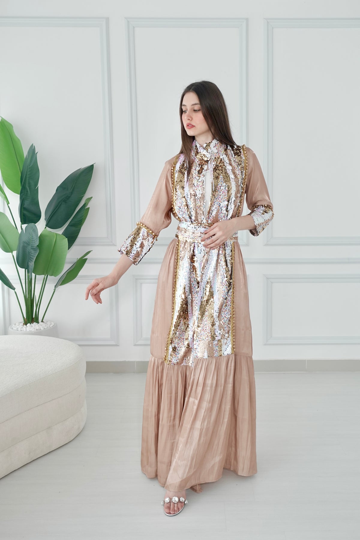 قفطان ذهبي مطرز