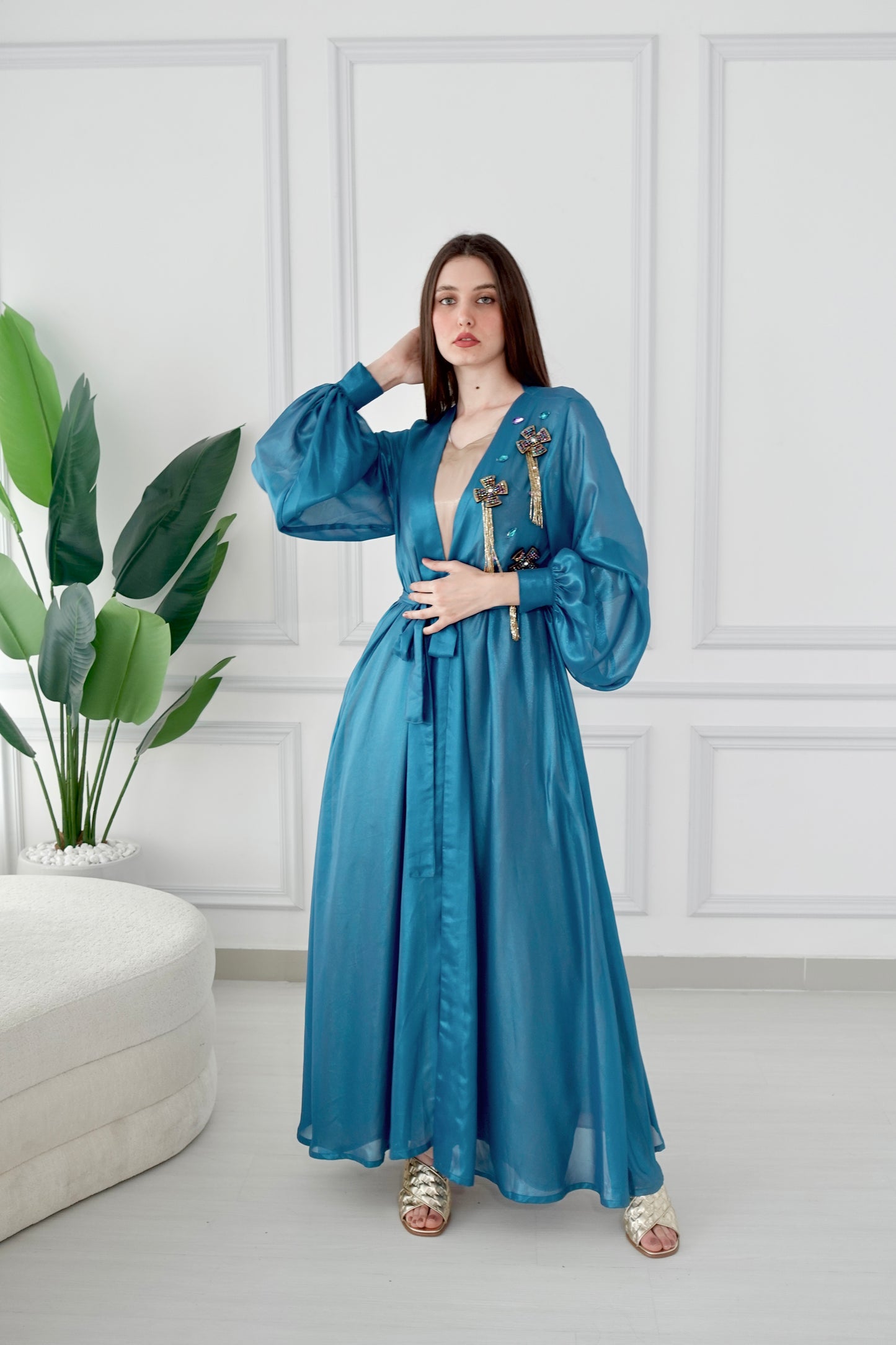 Shiny blue embroidered kaftan with belt