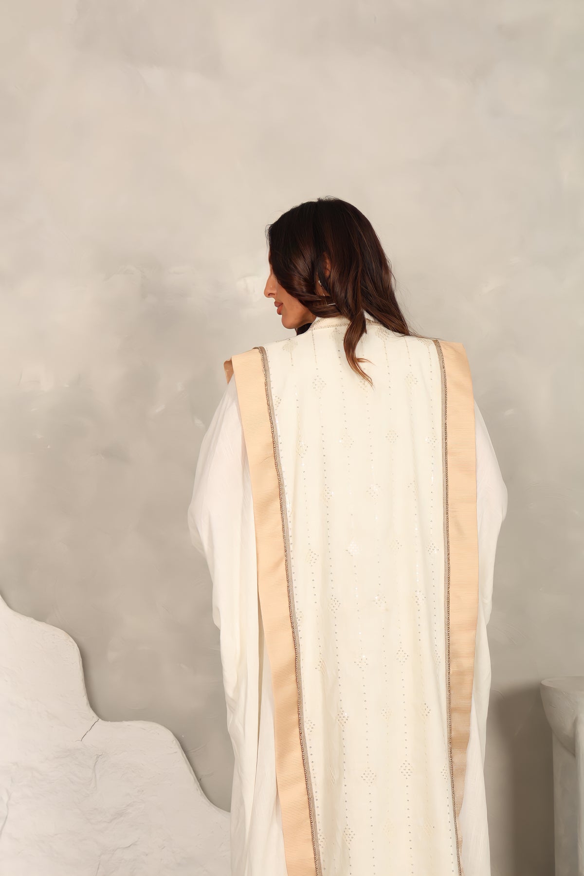 Off White Linen Emrodrodered Abaya