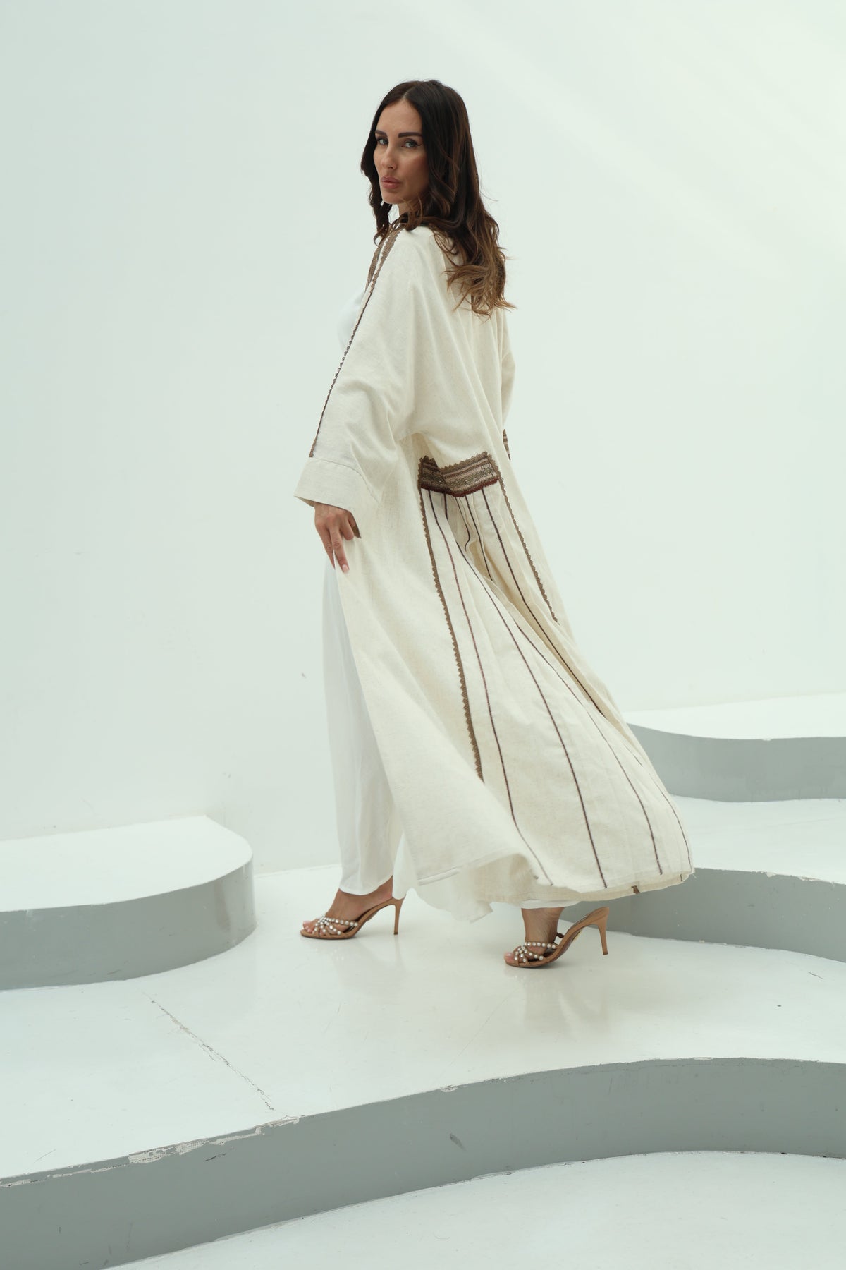 Linen  abaya – biege