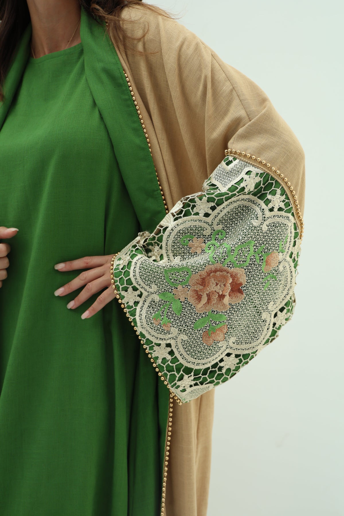 Linen green abaya – biege