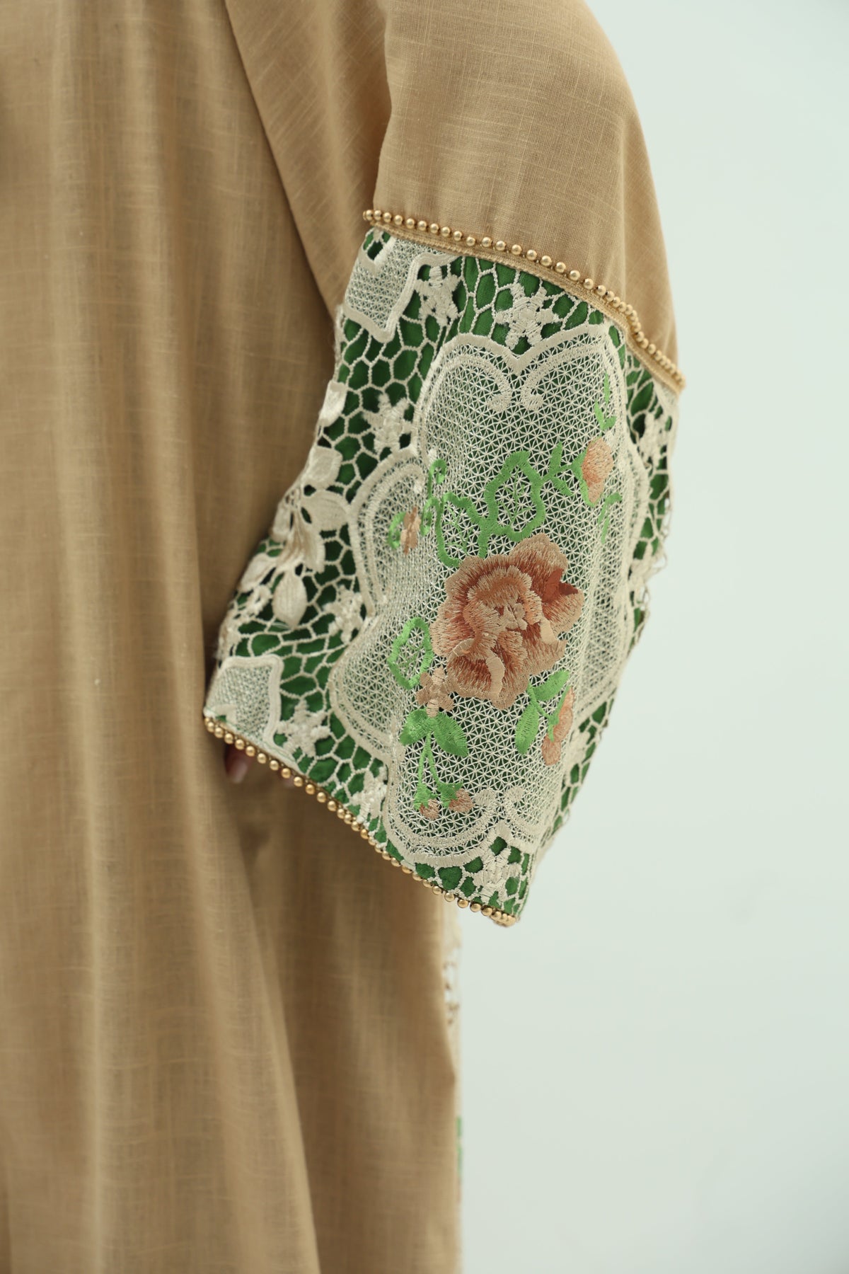 Linen green abaya – biege