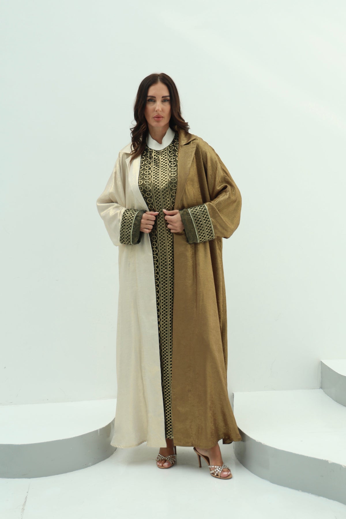 Linen off white-bronze abaya