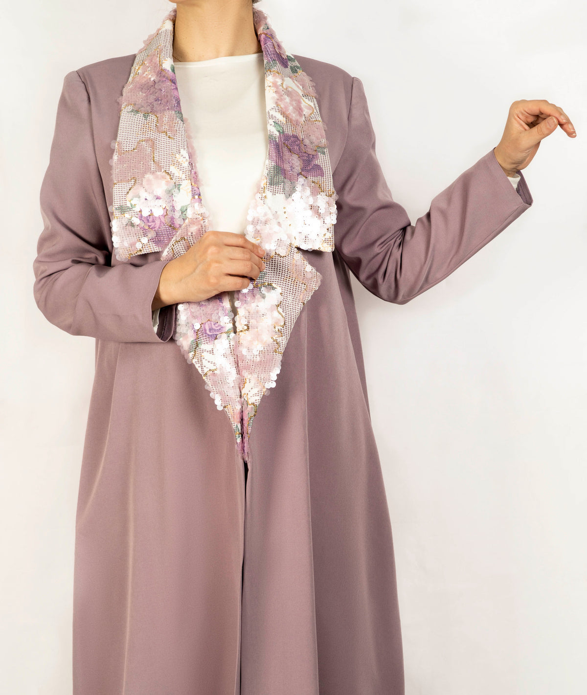 Crepe Lavender Coat Abaya – Sequined Collar
