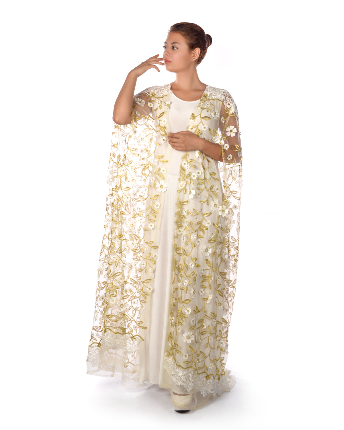 Off white golden 3d dantel bisht